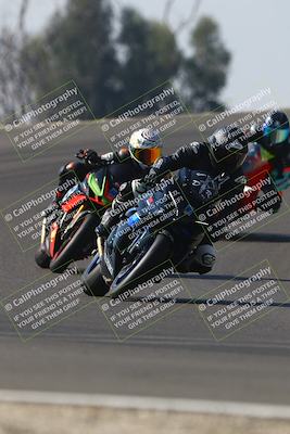 media/Nov-01-2025-TrackDaz (Sat) [[2b4d5192bc]]/B Group/1220pm (Turn 2 Outside)/